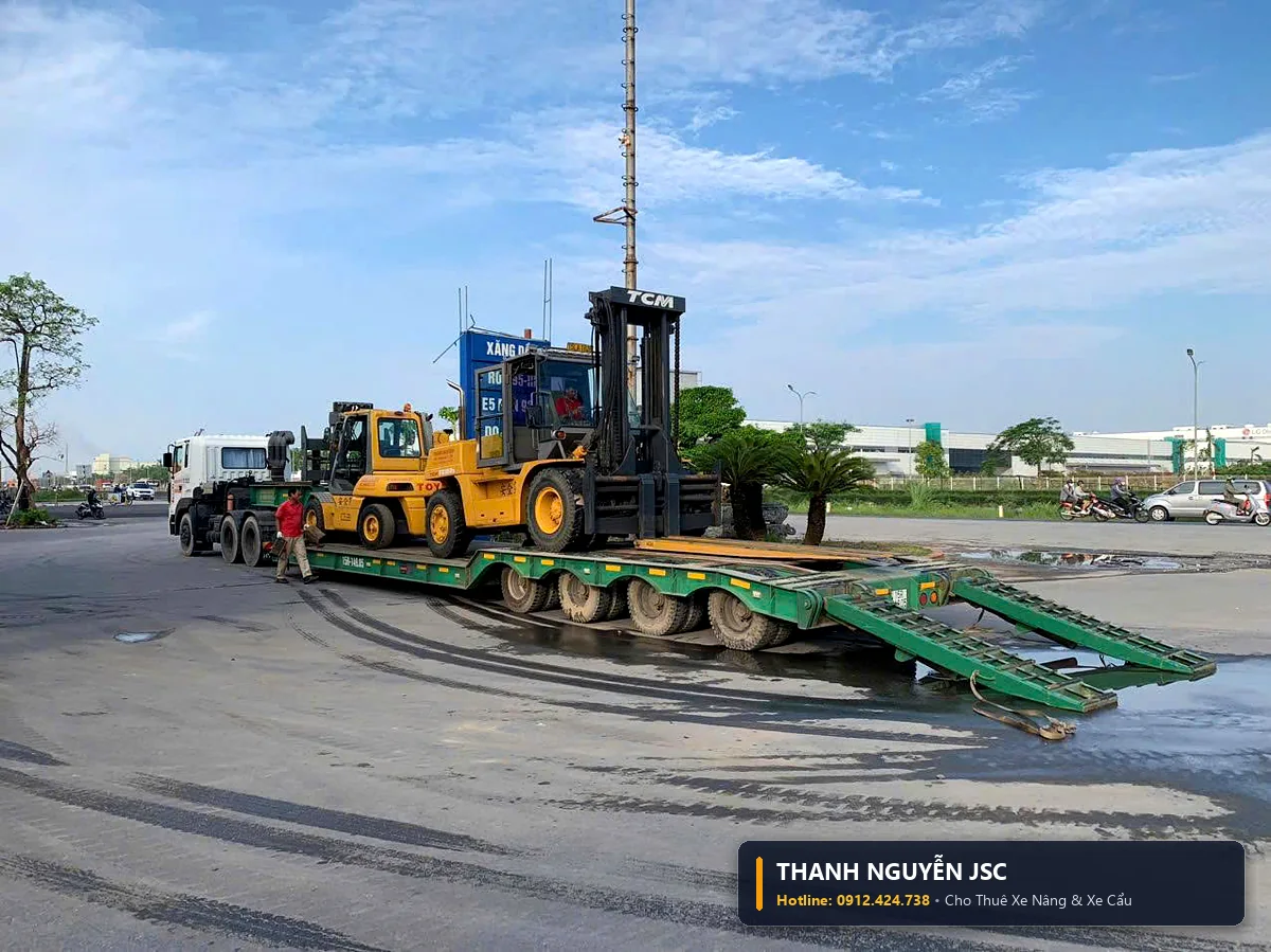 Quy trình chốt xích tăng đơ thép chịu lực cố định xe nâng chắc chắn trên sàn fooc lùn khi vận chuyển