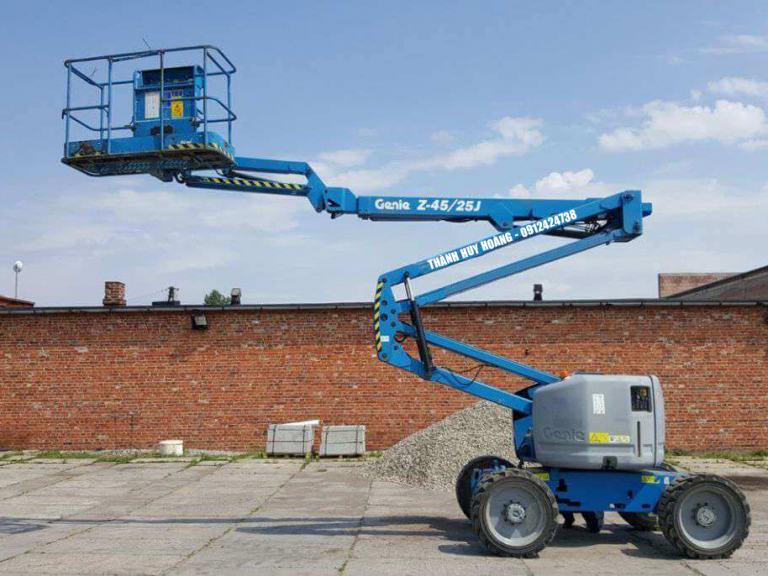 Cho thuê xe nâng người boomlift tại Quảng Ninh